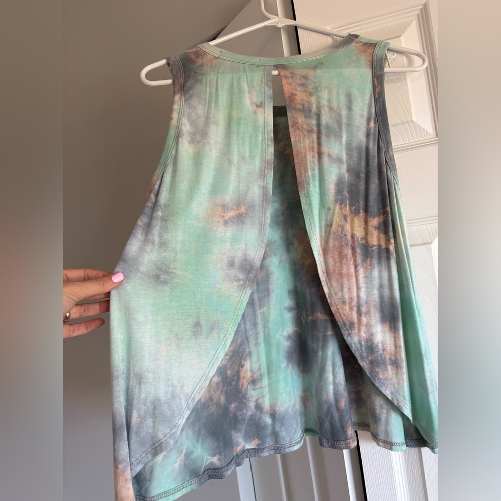 Lulu's open back Tie-Dye Tank Top
